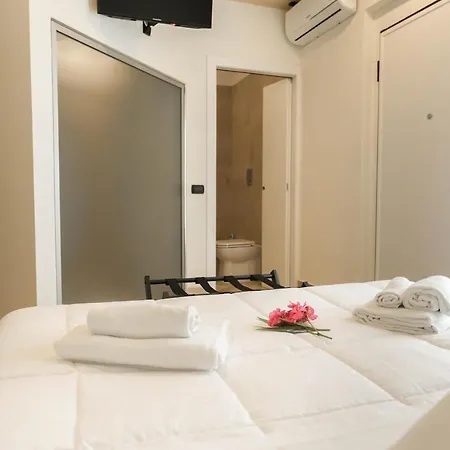 Paradise Suite Latina Exterior photo