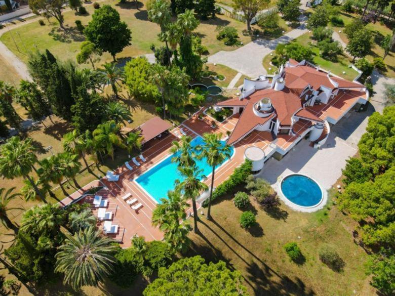 Bed & Breakfast Paradise *
