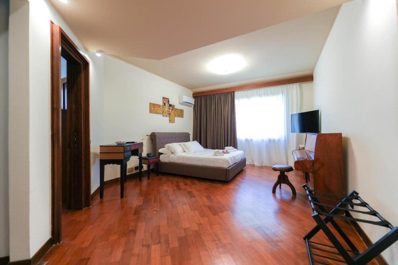 Bed & Breakfast Paradise *